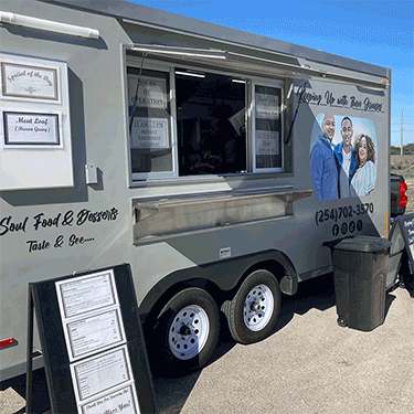 GIF: Keeping Up With Them Joneses Soul Food & Desserts food truck and family
